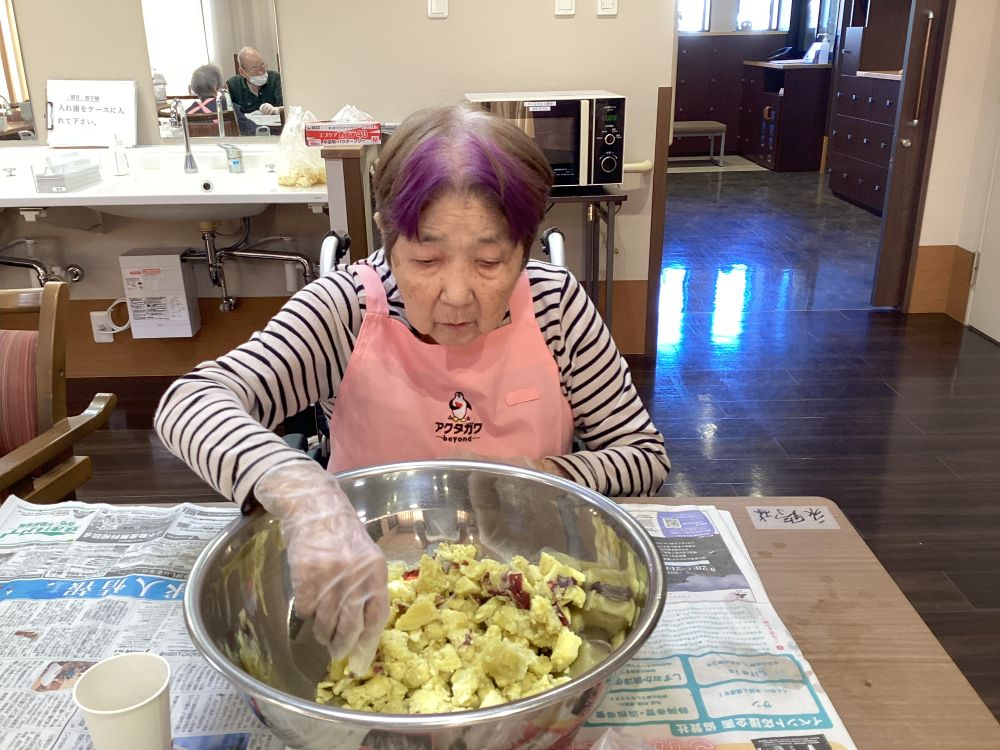 静岡市清水区デイサービス_料理クラブスイートポテト・柿
