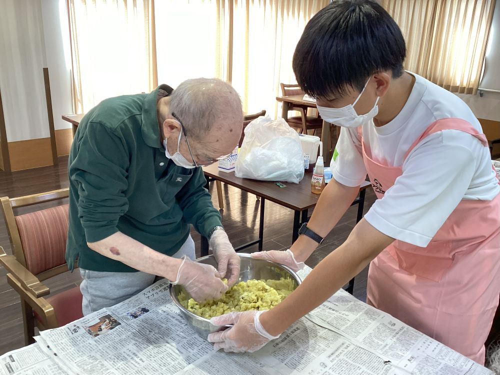 静岡市清水区デイサービス_料理クラブスイートポテト・柿