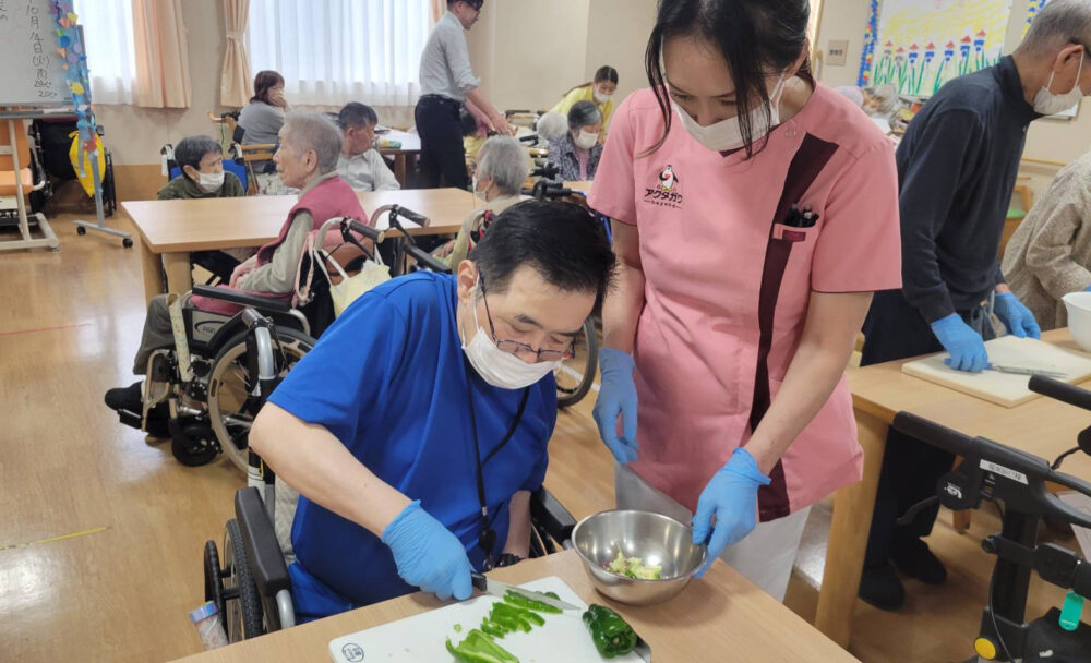 浜松市デイサービス_あなたの夢叶えます中華の鉄人上海炒麺づくり当日編
