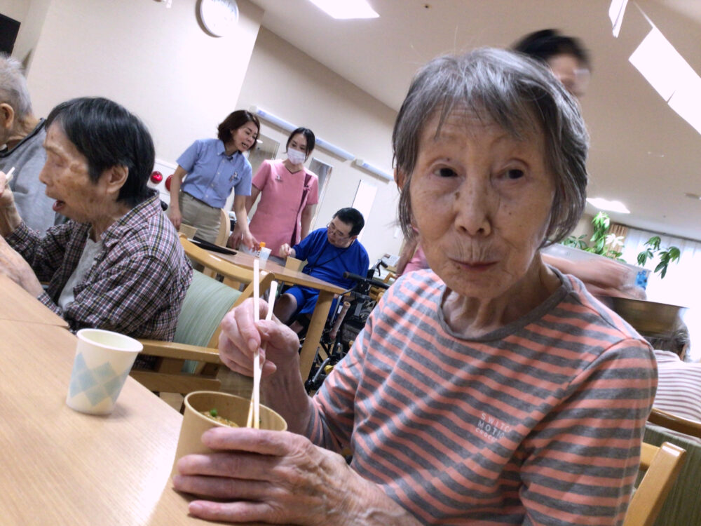 浜松市デイサービス_あなたの夢叶えます中華の鉄人上海炒麺づくり当日編