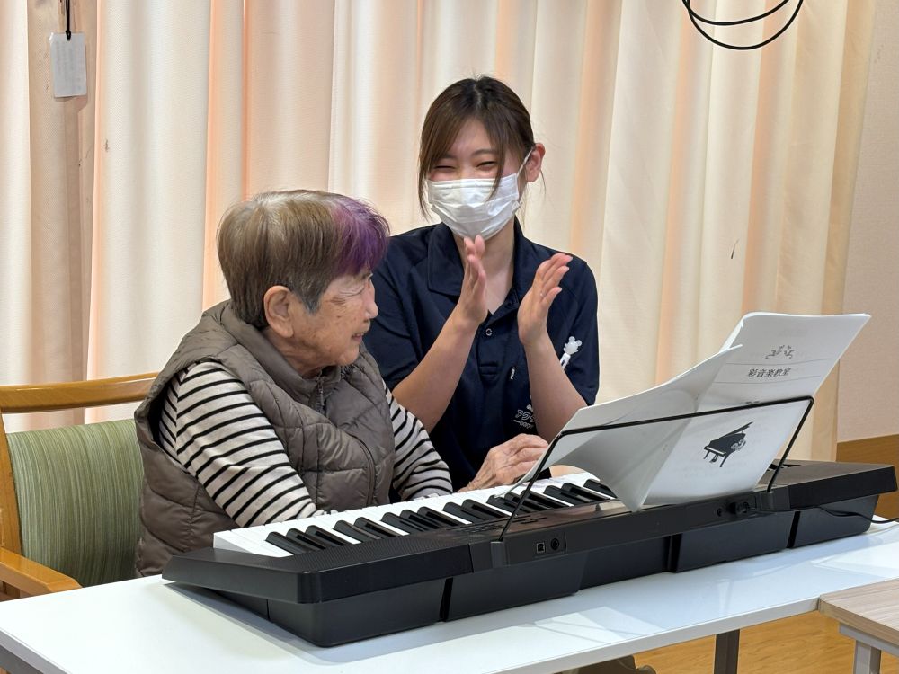 押切デイサービス　生活リハビリ「S様　音楽教室　ピアノ演奏」　