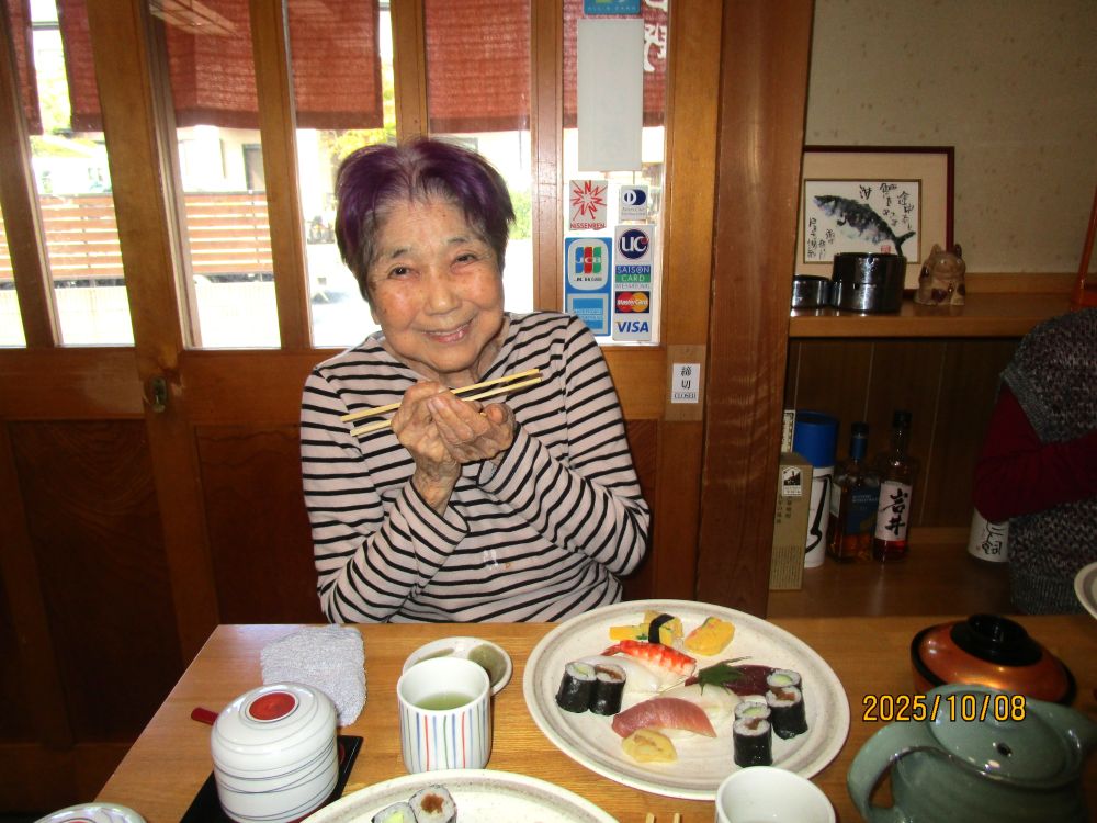 静岡市清水区デイサービス_生活リハビリS様音楽教室ピアノ演奏