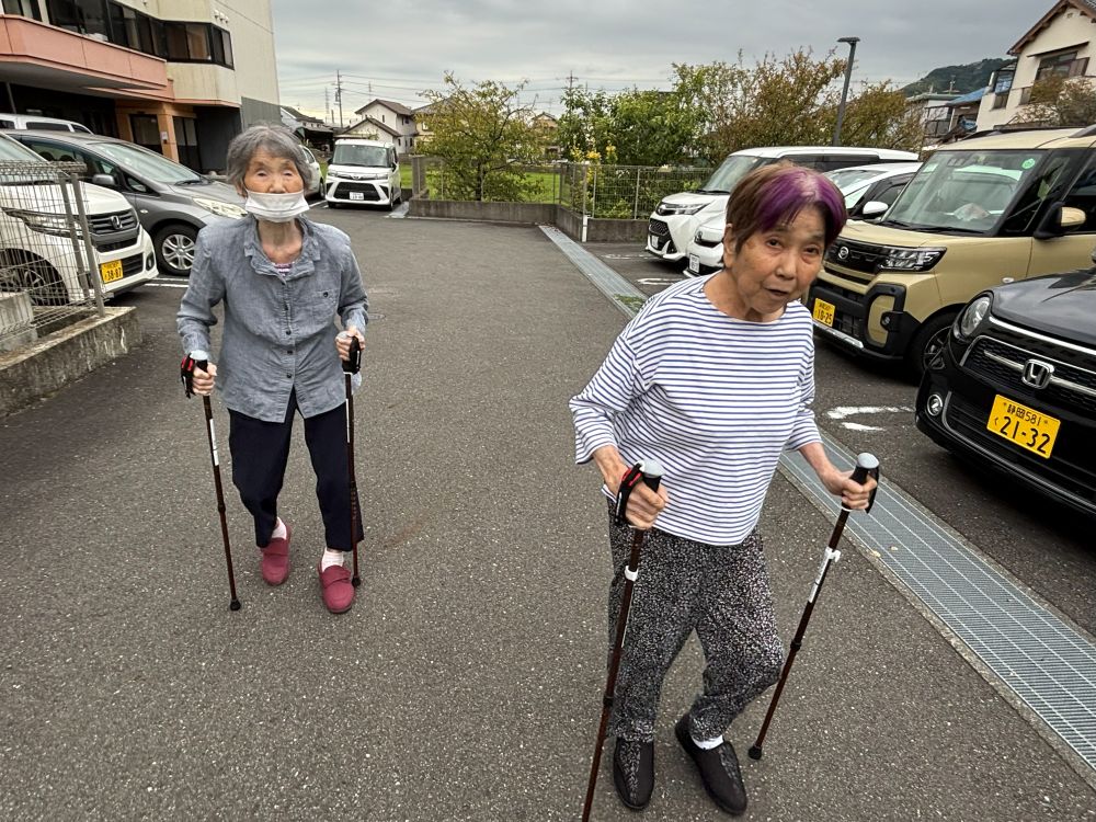 静岡市清水区デイサービス_生活リハビリS様音楽教室ピアノ演奏