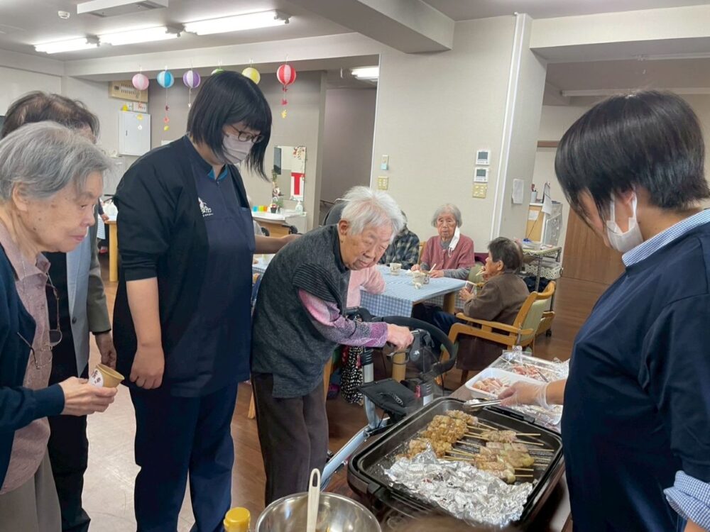 静岡市駿河区デイサービス_食欲の秋を大満喫秋祭りイベントin生活リハビリ八幡