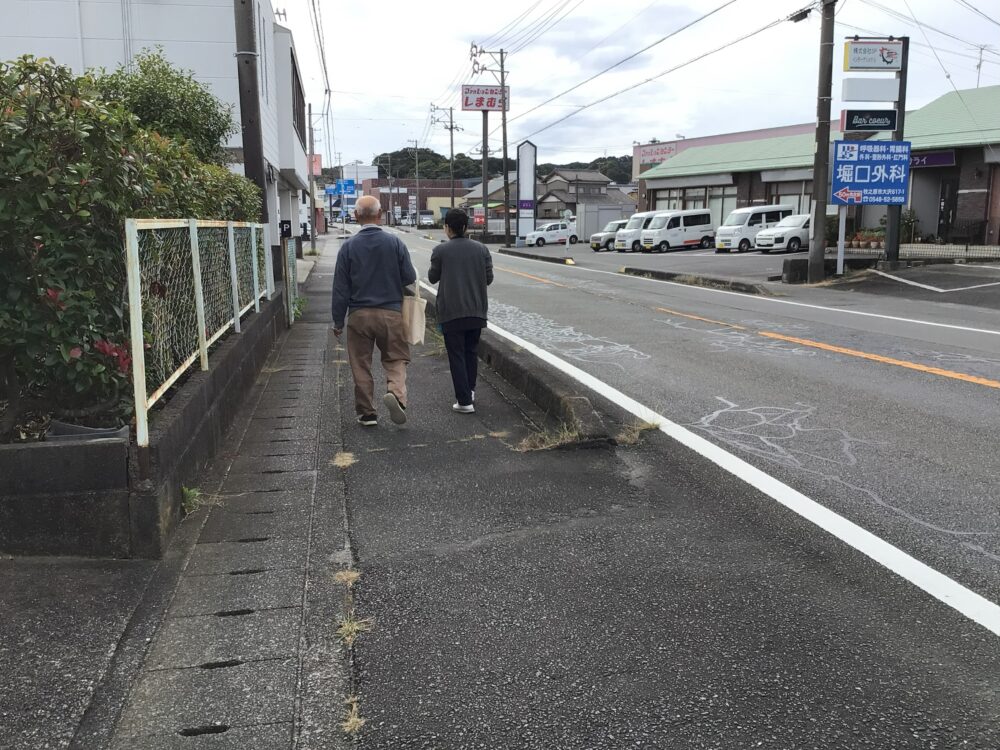 牧之原市デイサービス_屋外歩行訓練のご案内