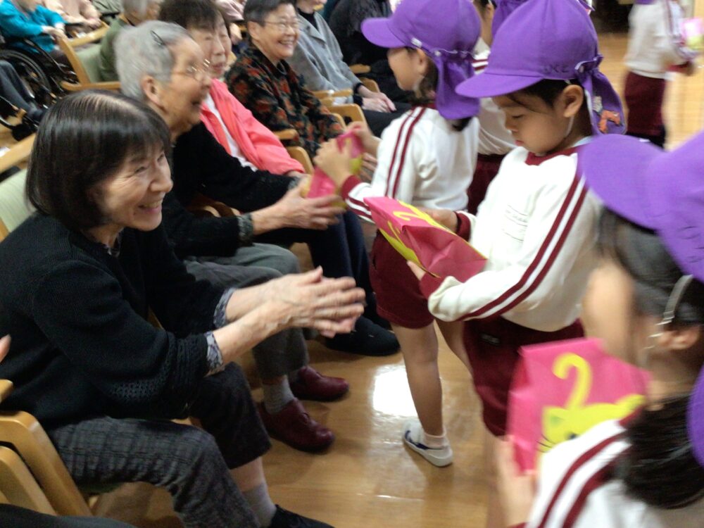 藤枝市デイサービス_こども園との交流