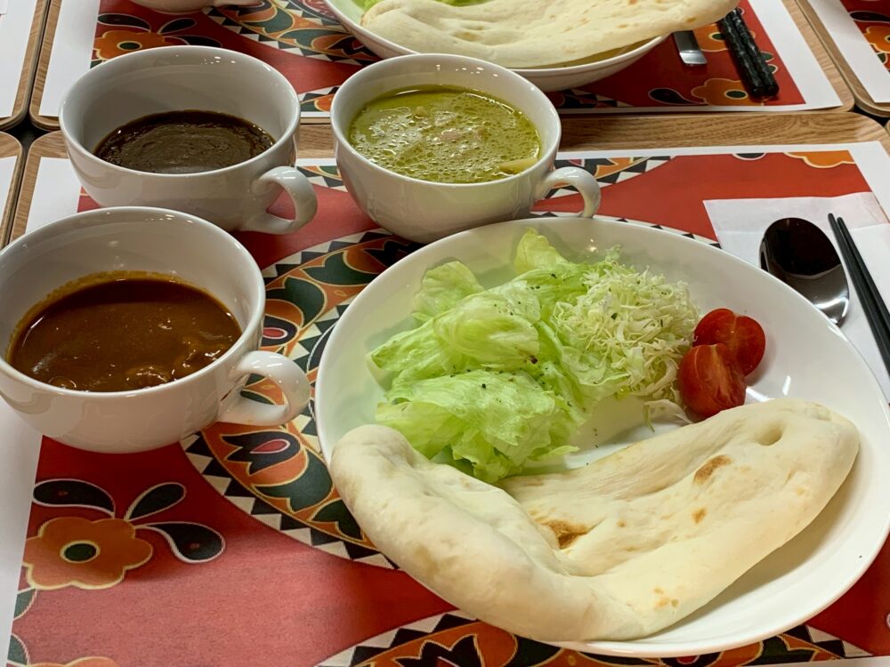 沼津開北デイサービス_笑顔でナマステカレーとヨガでインド気分デー