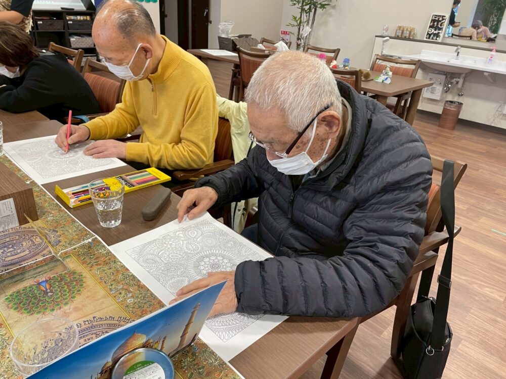 沼津開北デイサービス_笑顔でナマステカレーとヨガでインド気分デー