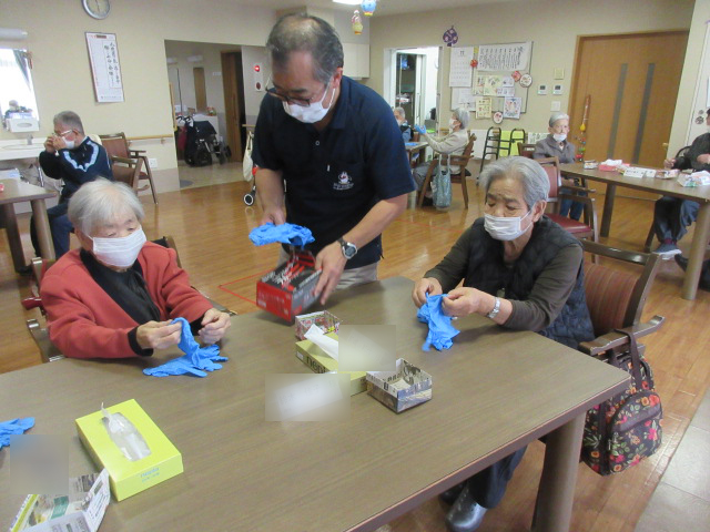 富士市デイサービス_ミカン狩りからミカンジュース作り