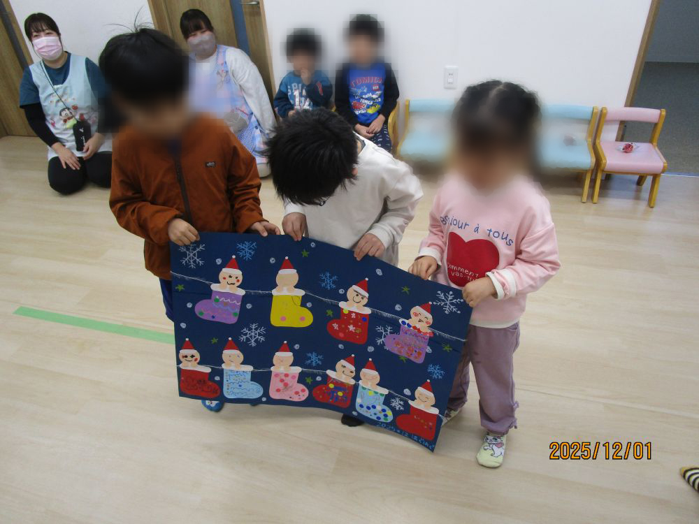 静岡市清水区デイサービス_サンタクロースを届けに行こう