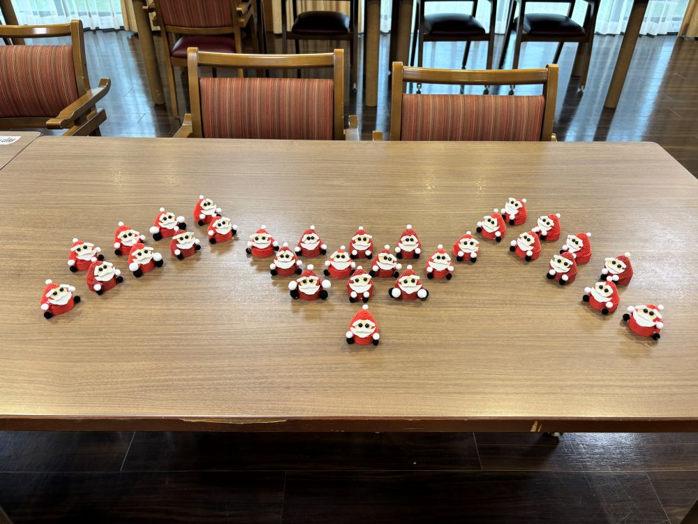 静岡市清水区デイサービス_サンタクロースを届けに行こう