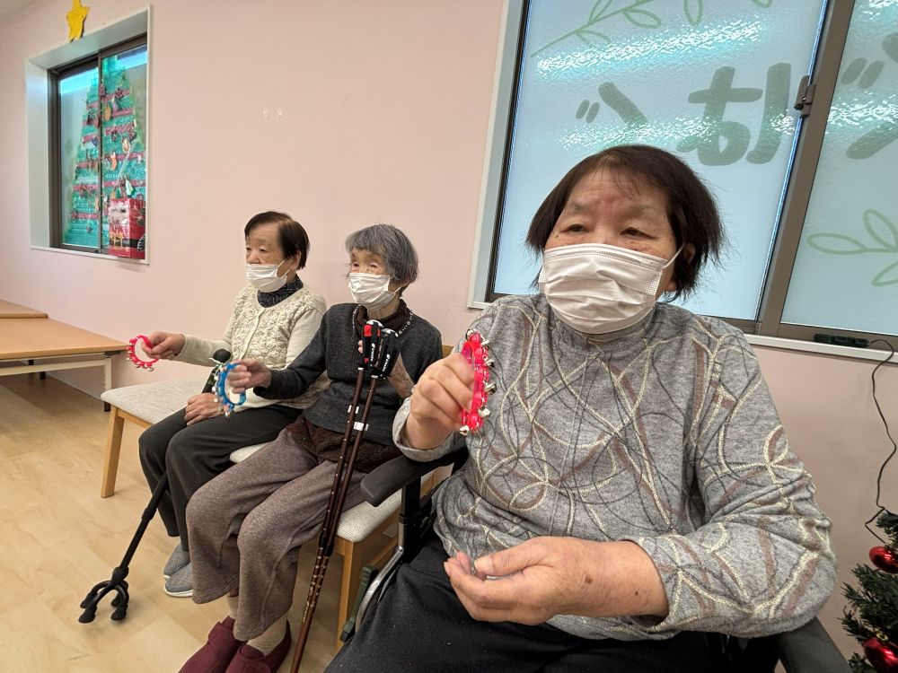 静岡市清水区デイサービス_サンタクロースを届けに行こう