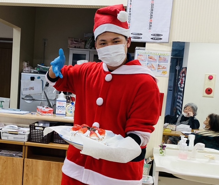 清水銀座デイサービス　ケーキでクリスマスをお祝いしよう！