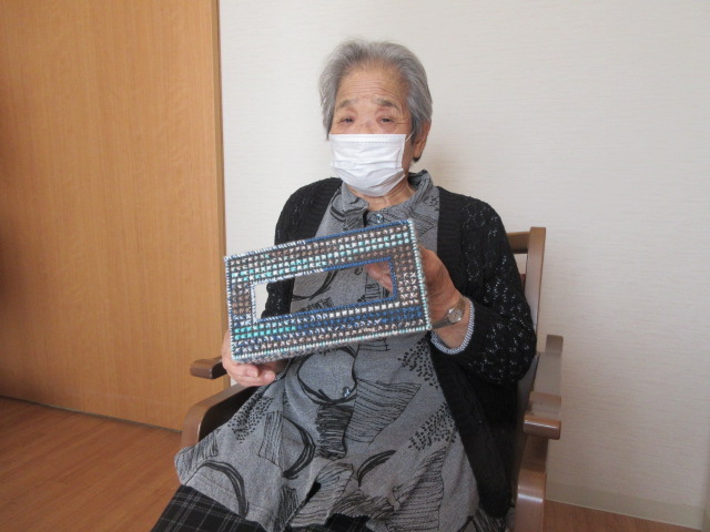 厚原デイサービス リハネクスト~ライフ~ ティッシュボックス作り②