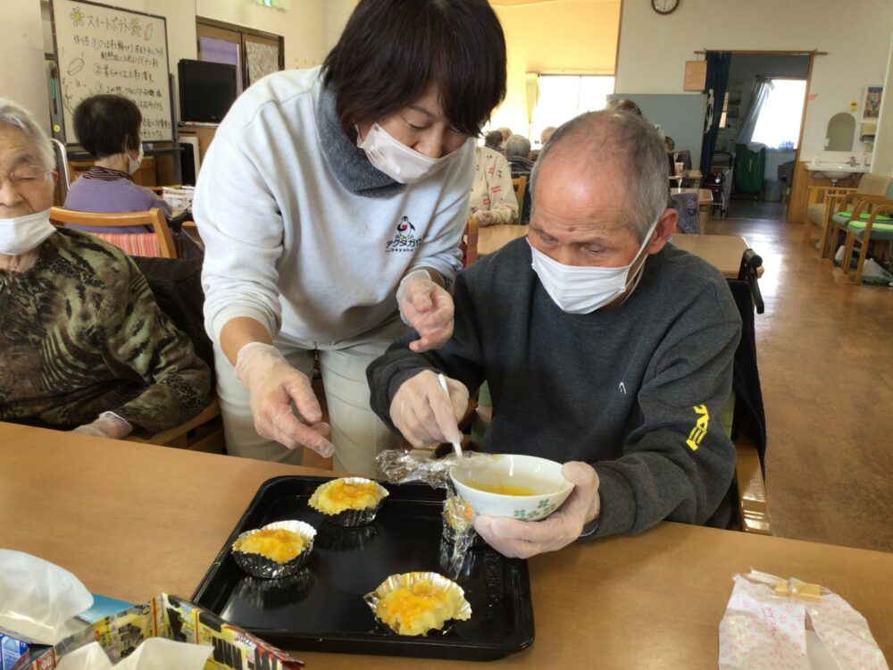牧之原市デイサービス_スイートポテト作り