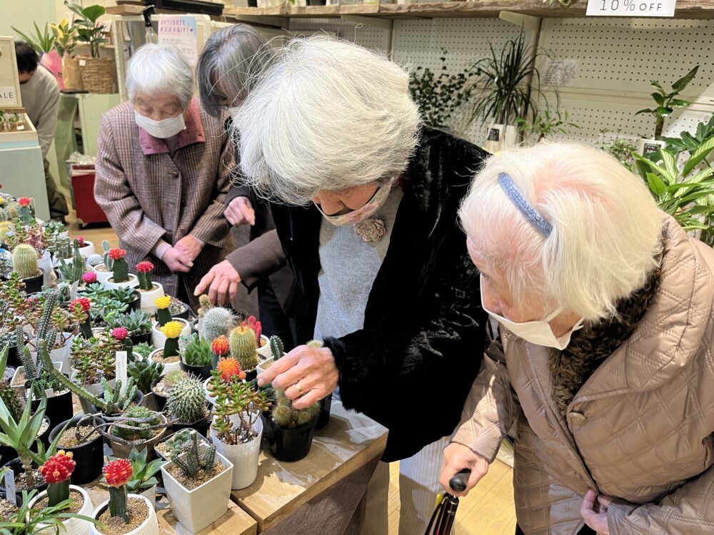 静岡市駿河区デイサービス_初詣　小楠神社（生活リハビリ・屋外歩行訓練）