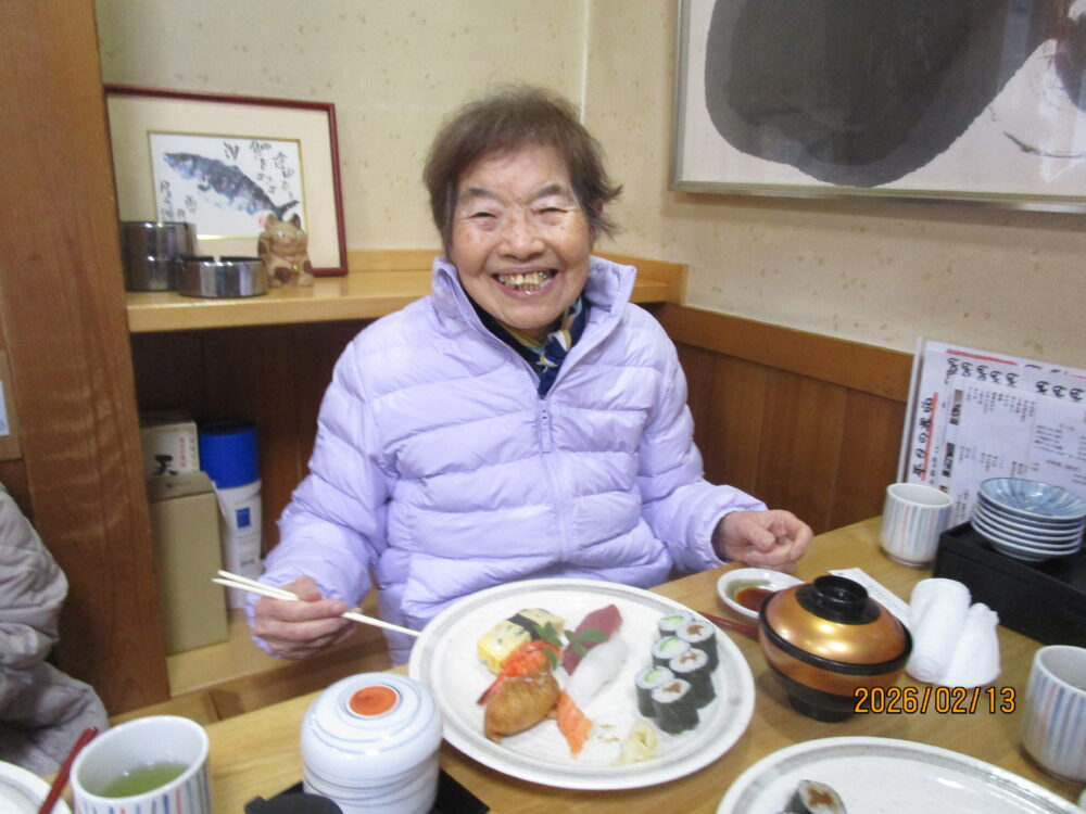 押切デイサービス 生活リハビリクラブ押切「食べ歩きクラブ」~吉野寿司に行ってきました。