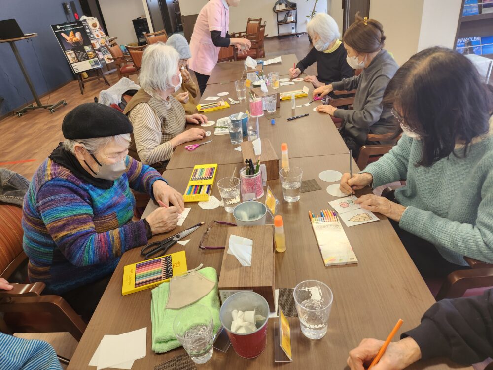 沼津市デイサービス_「カルチャー・メイク教室の様子」