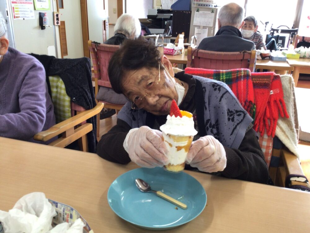 牧之原市デイサービス_クッキングクラブ　～カップショートケーキづくり～