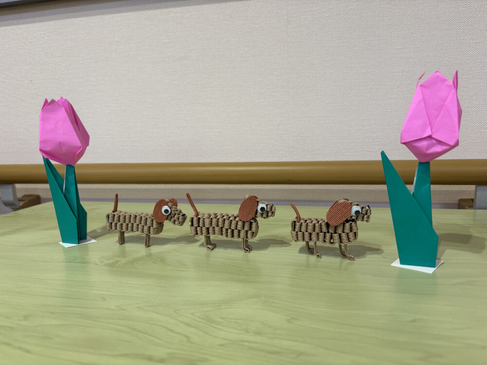 押切デイサービス 生活リハビリクラブ押切【クラフトバンドクラブ「犬」】